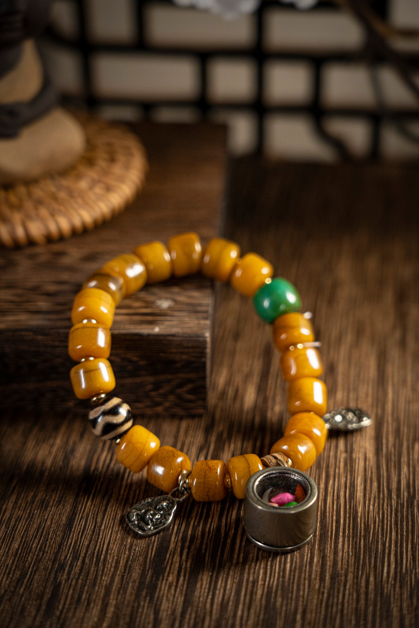 藏族民族虎牙珠文玩单圈手串玛瑙珠牛骨配饰男女复古手链