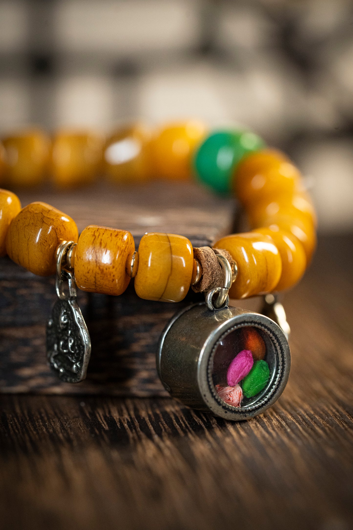 藏族民族虎牙珠文玩单圈手串玛瑙珠牛骨配饰男女复古手链